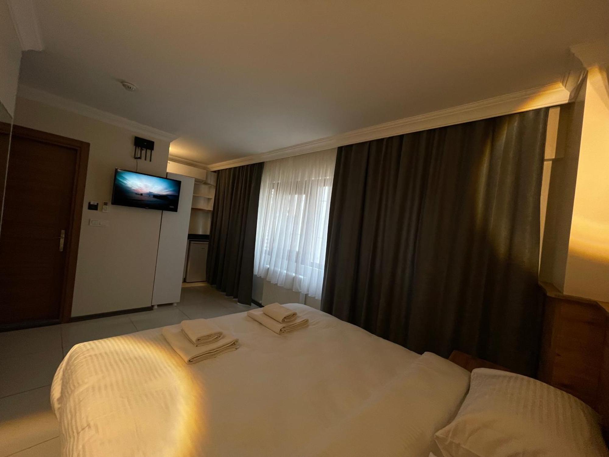 Green Star Pera Hotel Istanbul Exterior photo